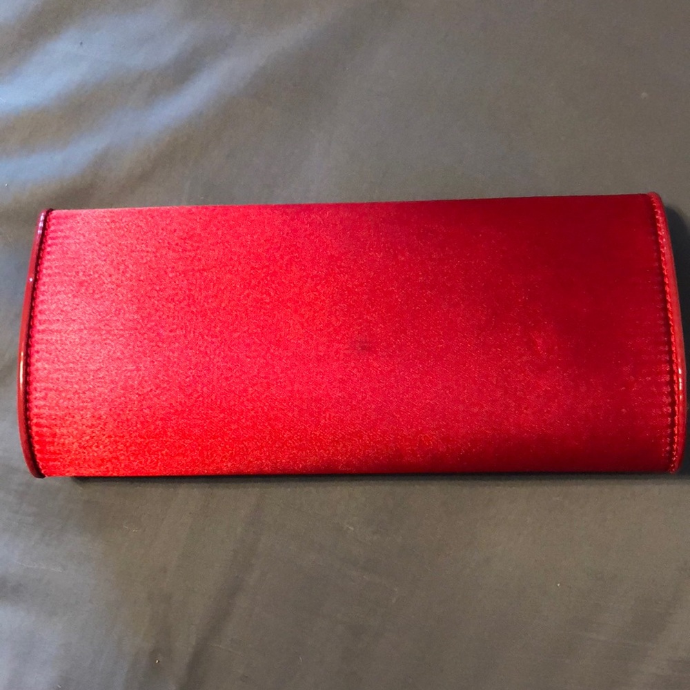 Red Clutch - Picture 2 of 6